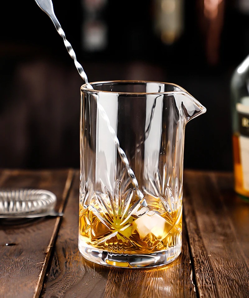 Professional Cocktail Mixing Glass 550ml Weighted Bottom - Image 8